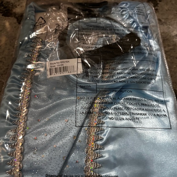 Cinderella Halloween costume with headband and chocker. New in package. - Picture 8 of 12